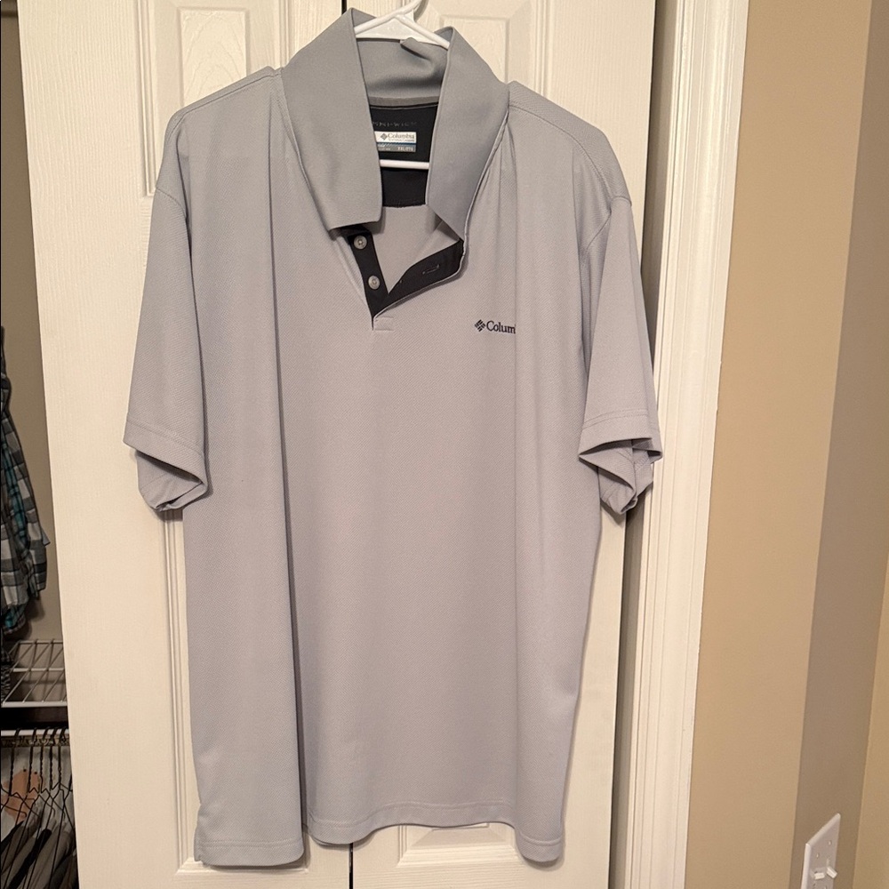 Columbia Men's Light Gray Polo Shirt - Picture 1 of 4